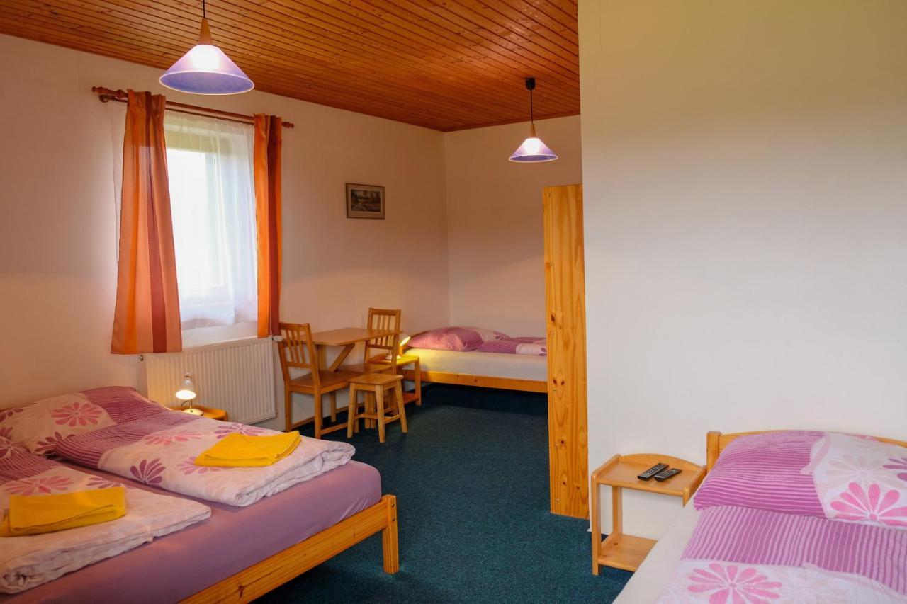 Horska Kvilda - Ubytovani U Chvalu Bagian luar foto