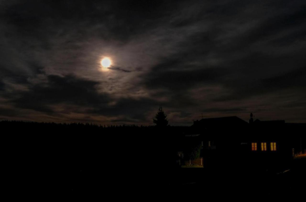 Horska Kvilda - Ubytovani U Chvalu Bagian luar foto